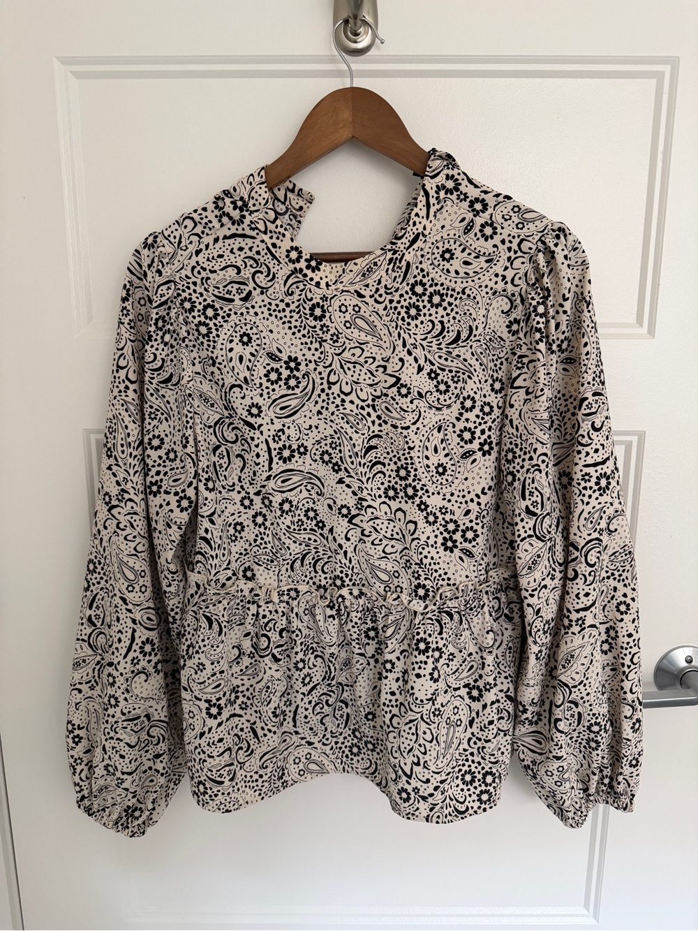 Sanctuary Black & Cream Paisley Long-Sleeve Peplum Blouse